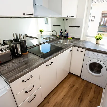 Apartment Dobben6 - - 2 Bedroom - Balcony - Kitchen *