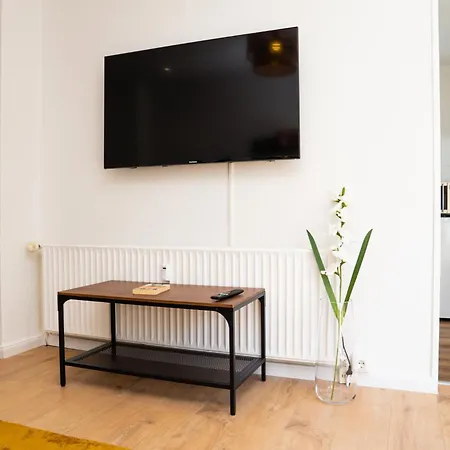 Dobben6 - - 2 Bedroom - Balcony - Kitchen *